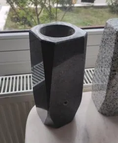 Vaza din granit VG1 - 10x10x25 CM  - 7
