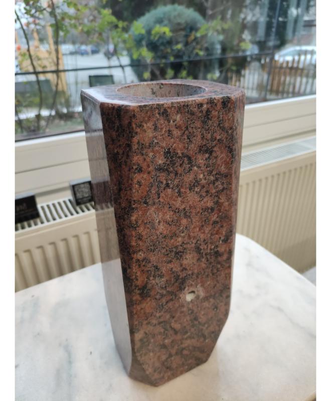 Vaza din granit stoc nr.3 31,5x10x12 CM  - 1