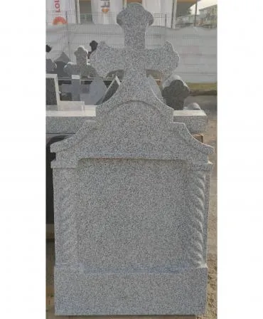 Monument funerar din granit G08